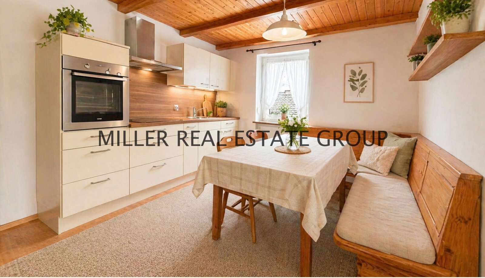 Seltene Gelegenheit in Ingolstadt-Unterhaunstadt: Bungalow mit 527 m² Grundstück, Doppelgarage, Vollkeller & ausbaufähigem Dachboden!