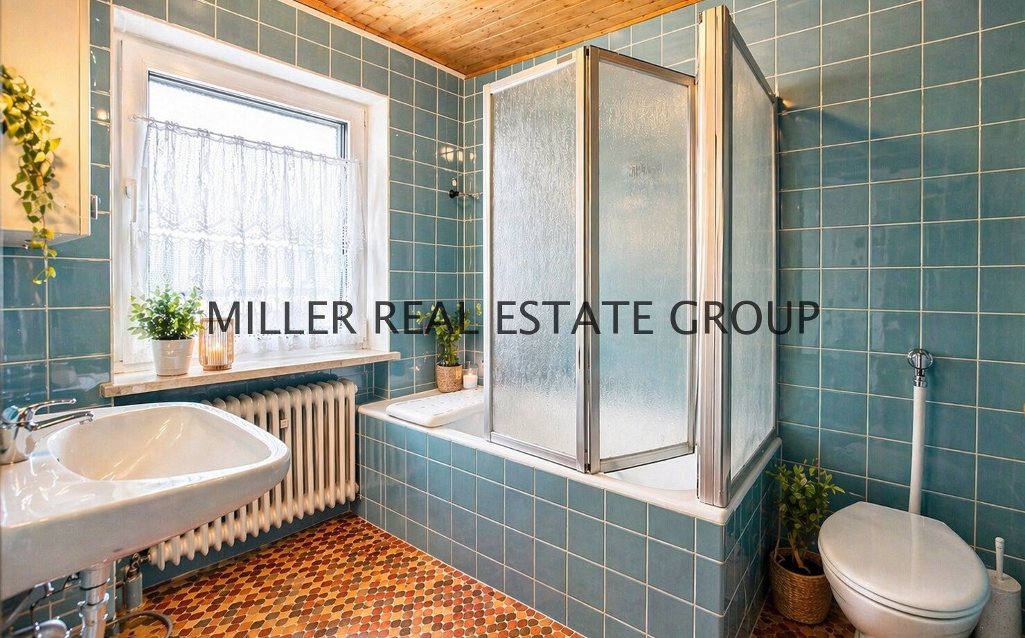 Seltene Gelegenheit in Ingolstadt-Unterhaunstadt: Bungalow mit 527 m² Grundstück, Doppelgarage, Vollkeller & ausbaufähigem Dachboden!