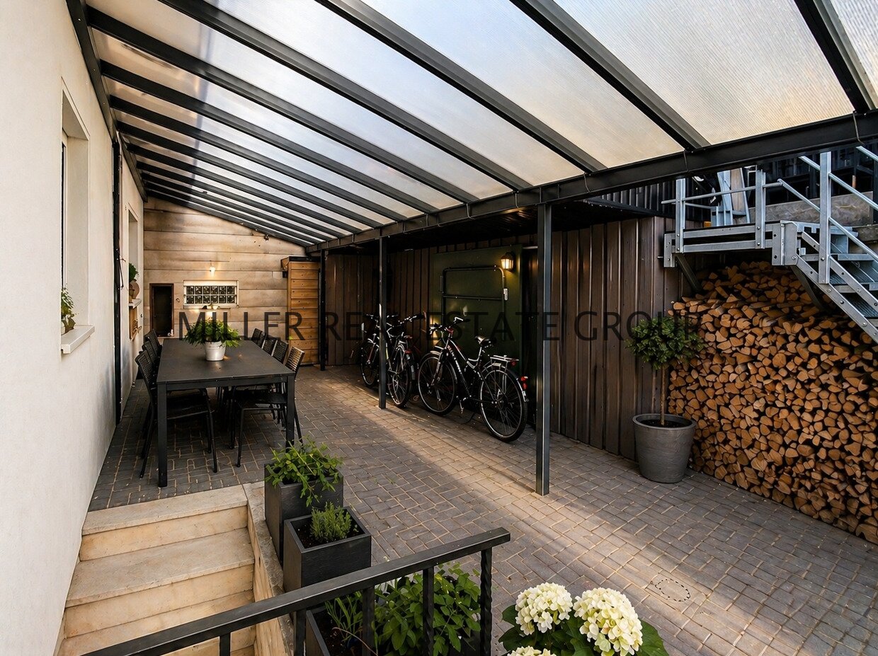 Zweifamilienhaus in Altmannstein: 2 Wohneinheiten, Terrassen, Garten & starkes Potenzial!