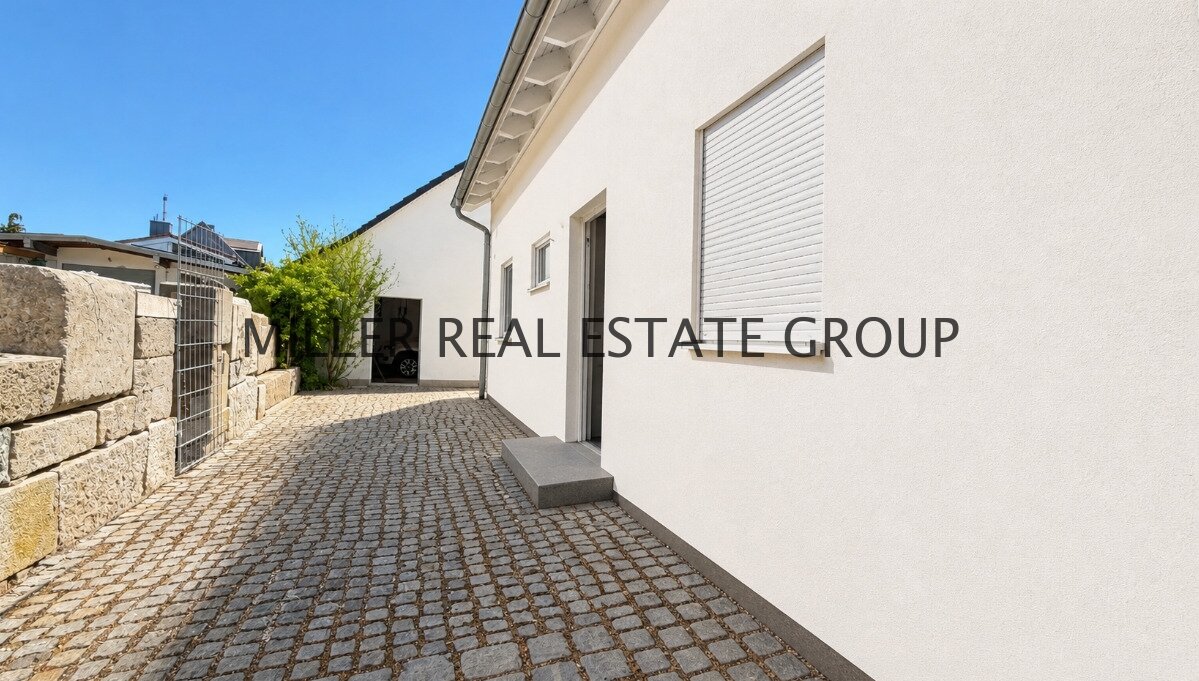 Exklusives Familienhaus in Ingolstadt: Energieeffizient, modern & ruhig gelegen – mit Garten, Photovoltaik, Kamin, Sauna und Doppelgarage!