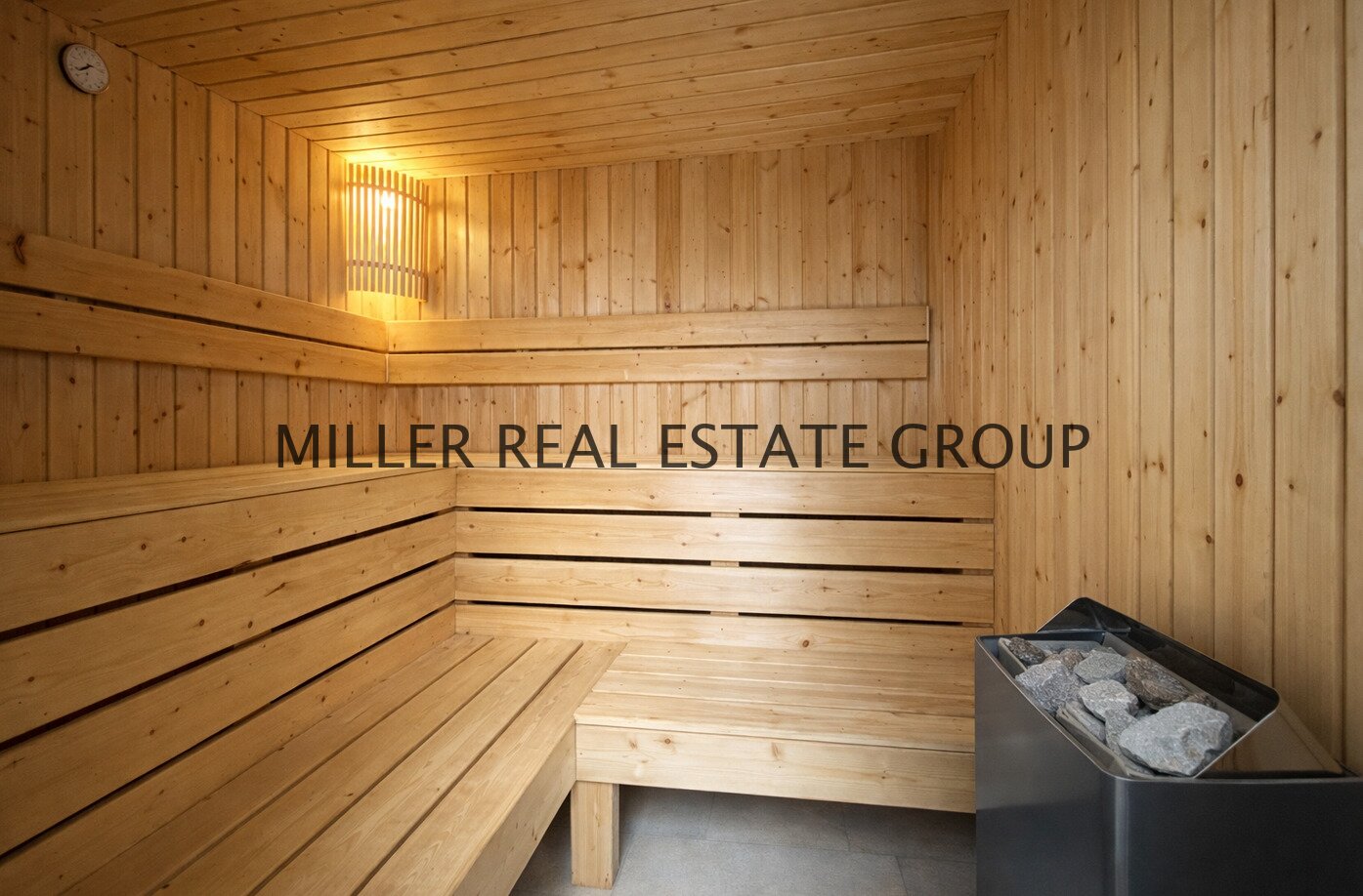 Exklusives Familienhaus in Ingolstadt: Energieeffizient, modern & ruhig gelegen – mit Garten, Photovoltaik, Kamin, Sauna und Doppelgarage!
