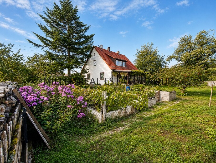 Wohnen & Arbeiten im Grünen: Einfamilienhaus mit ca. 216 m² Lagerhalle, Werkstatt und großem Grundstück!