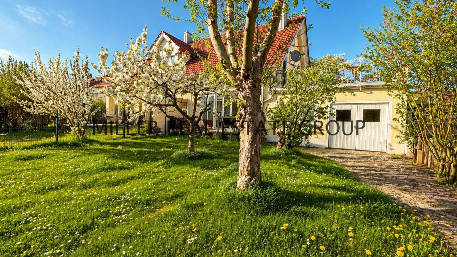 Exklusive Doppelhaus-Immobilie in Großmehring bei Ingolstadt – 223 m² Wohnfläche auf 723 m² Grundstück | Zwei Einheiten – seltene Gelegenheit!
