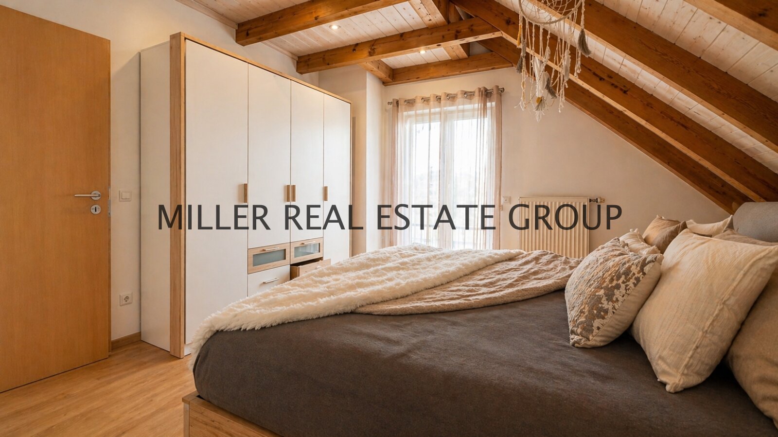 Exklusive Doppelhaus-Immobilie in Großmehring bei Ingolstadt – 223 m² Wohnfläche auf 723 m² Grundstück | Zwei Einheiten – seltene Gelegenheit!