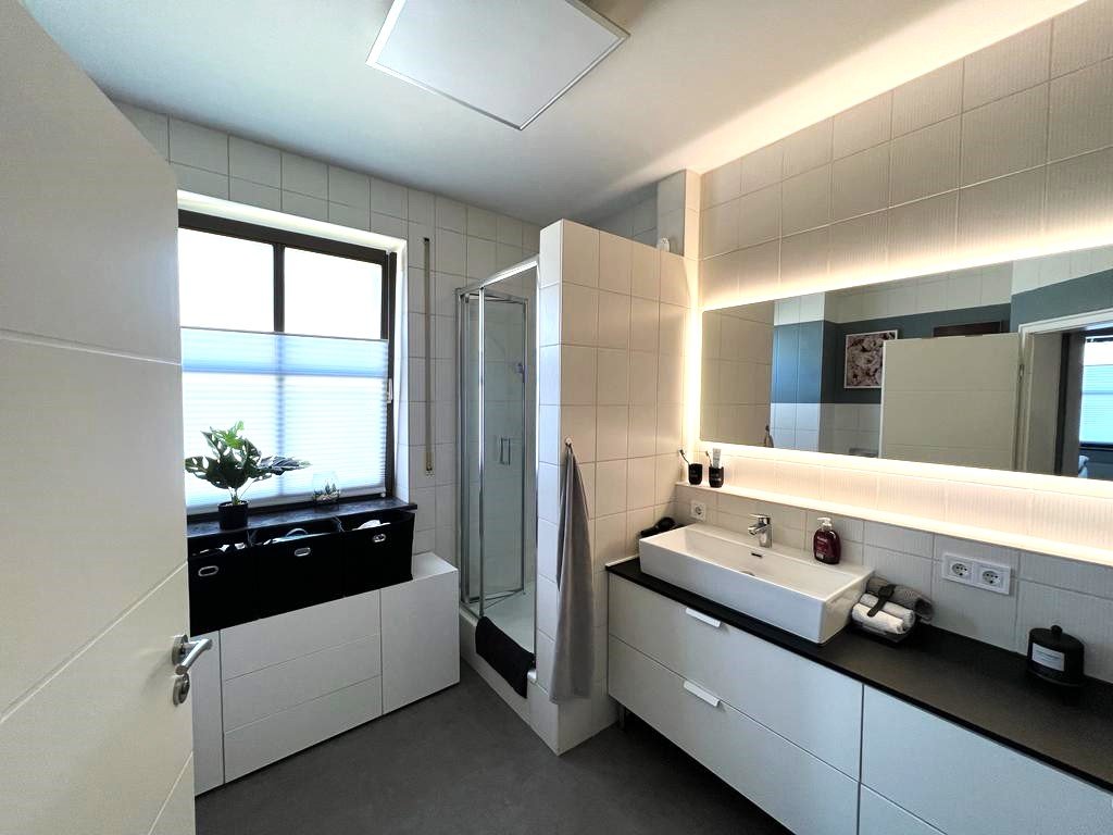 Badezimmer mit Fenster Badezimmer mit Fenster