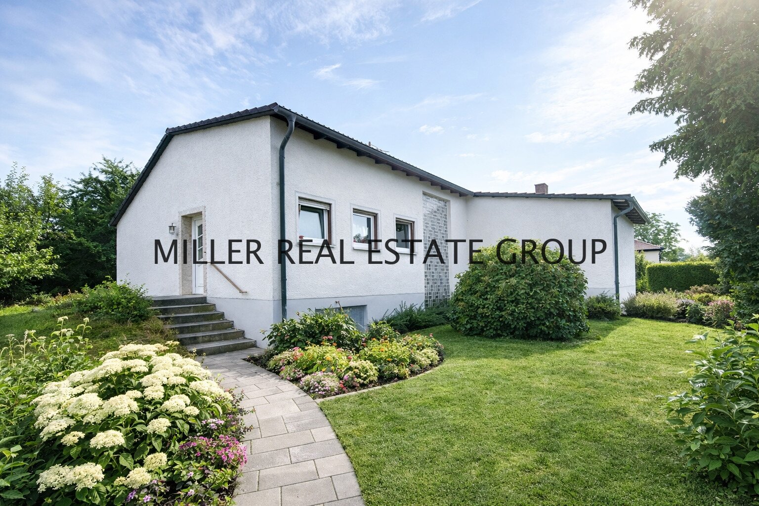 Einfamilienhaus mit großem Grundstück & Ausbaupotenzial in ruhiger Lage! 