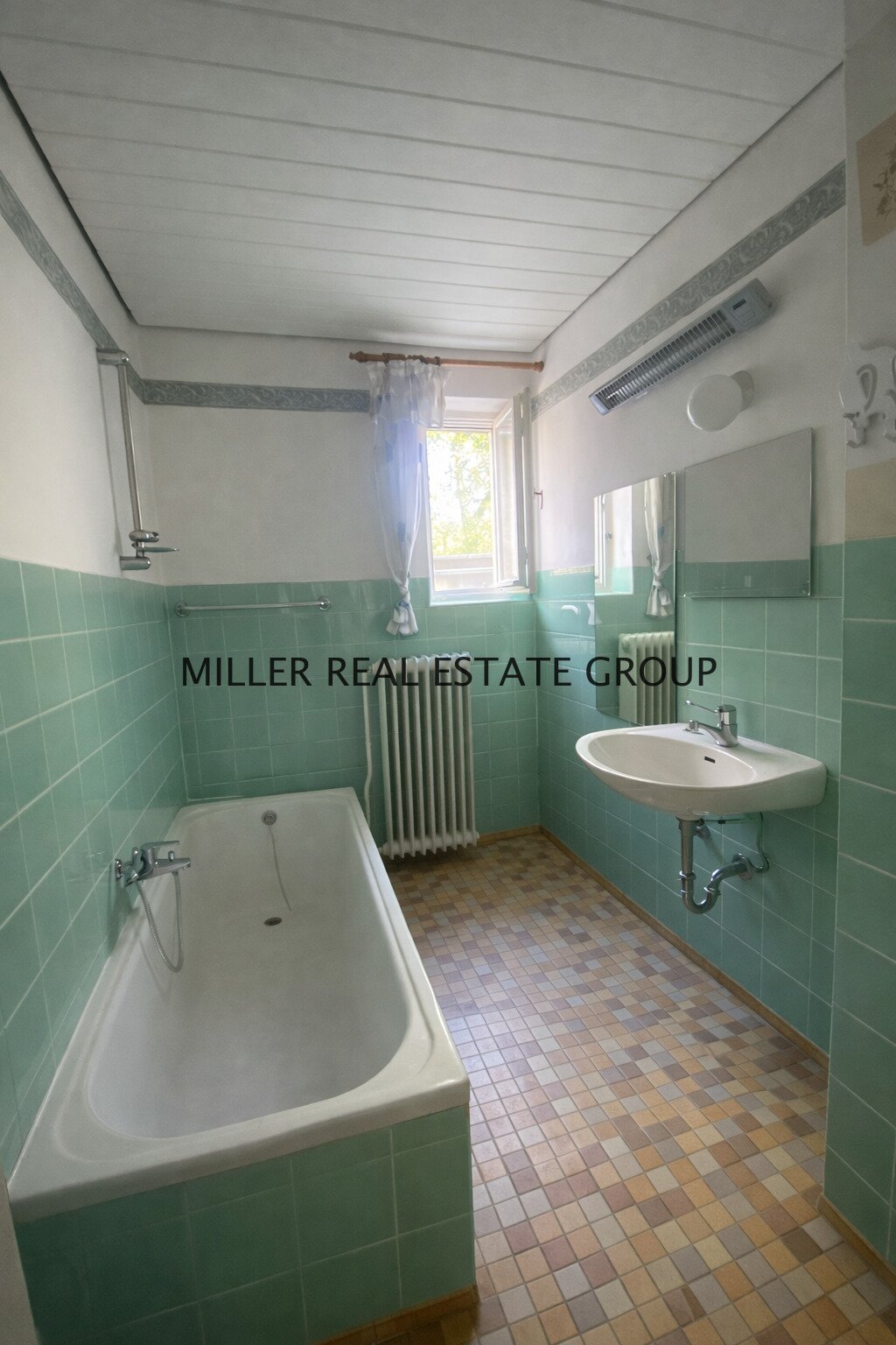 Badezimmer EG