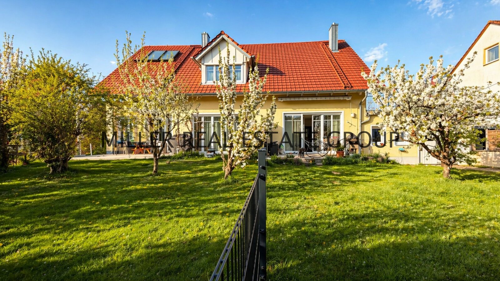 Exklusive Doppelhaus-Immobilie in Großmehring bei Ingolstadt – 223 m² Wohnfläche auf 723 m² Grundstück | Zwei Einheiten – seltene Gelegenheit! 